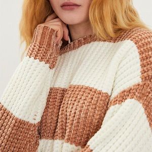 SUPER SOFT LA HEARTS SWEATER 🍂🐿🤎